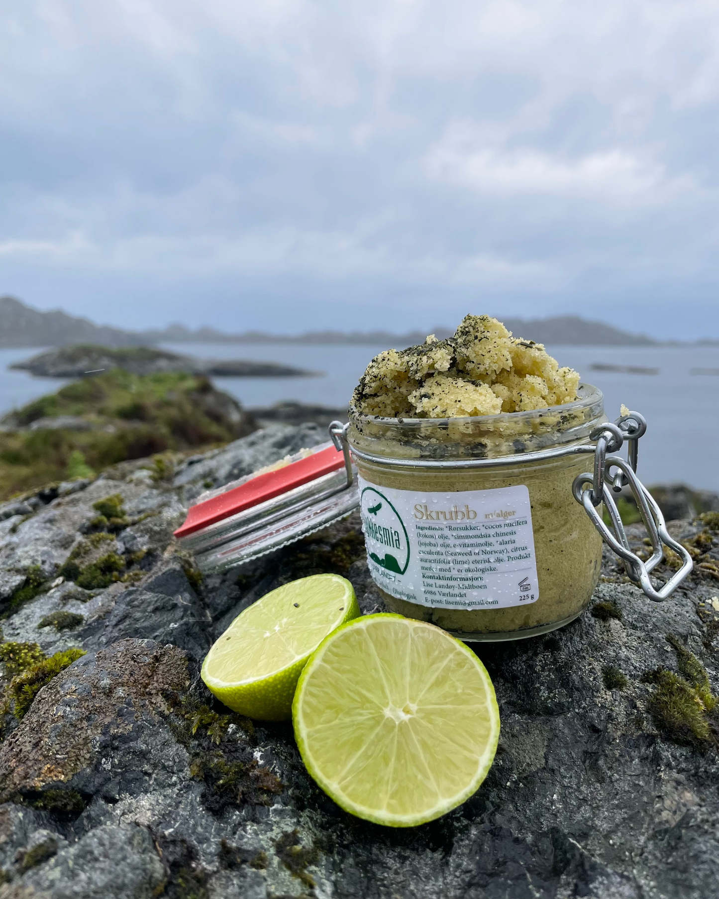 Gavesett med såpe, stor skrubb og lipbalm